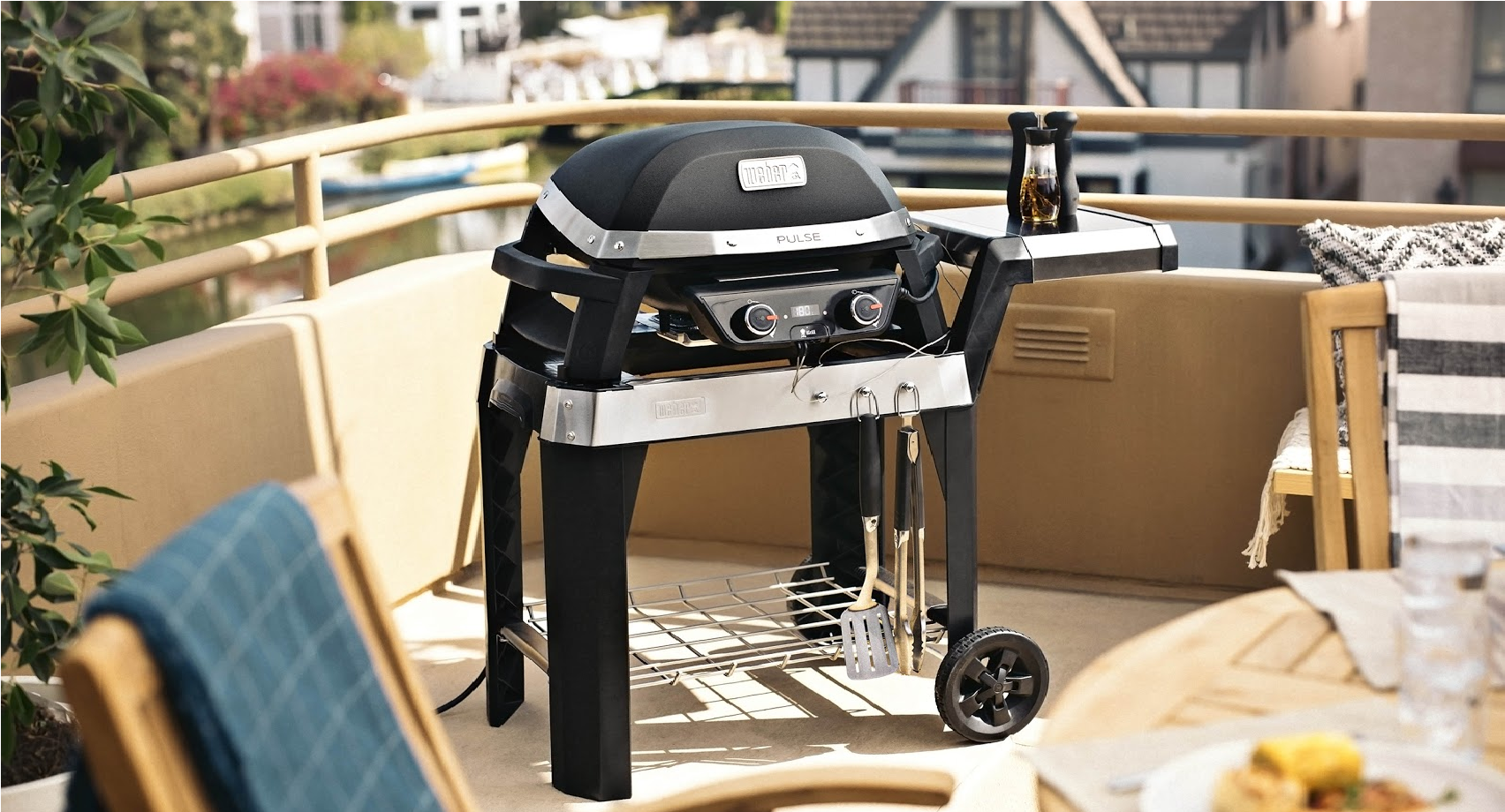 Электрический гриль WEBER PULSE 2000